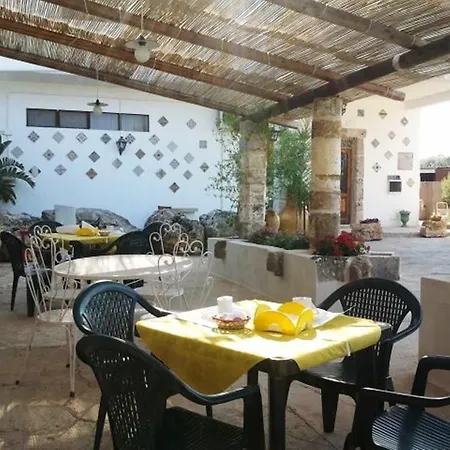 فندق مبيت وإفطار Da Mesciu Nzinu 3*