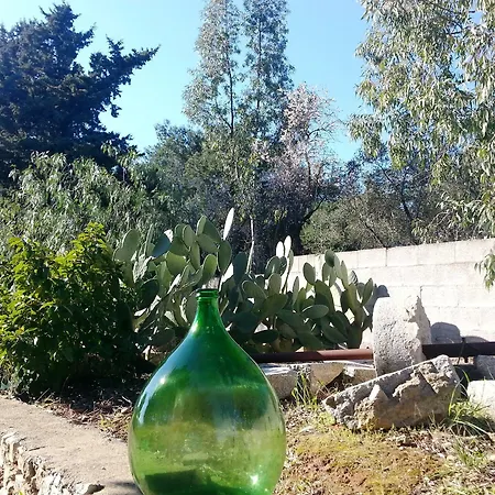 Da Mesciu Nzinu Bed & Breakfast 3*