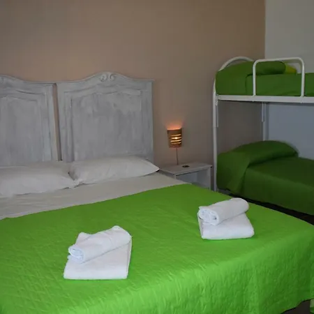 Da Mesciu Nzinu Bed & Breakfast 3*